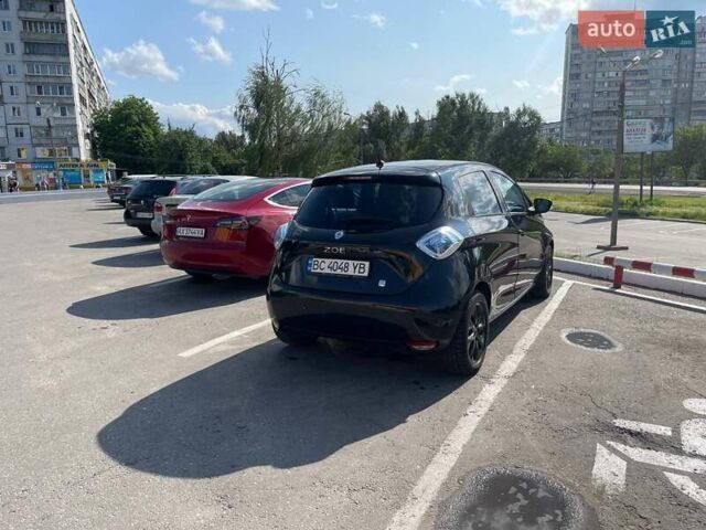 Черный Рено Зое, объемом двигателя 0 л и пробегом 137 тыс. км за 6800 $, фото 4 на Automoto.ua