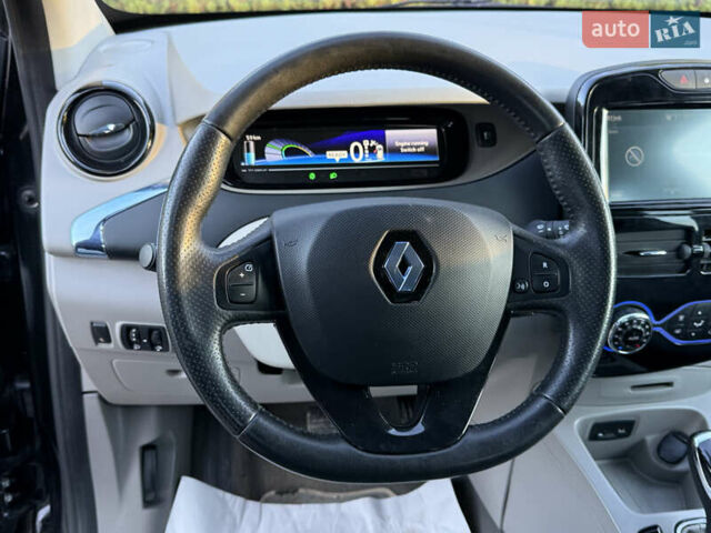 Рено Зое 2014 в Стрые на Automoto.ua Черный Рено Зое, объемом двигателя 0 л и пробегом 78 тыс. км за 6999 $, фото 45 на Automoto.ua