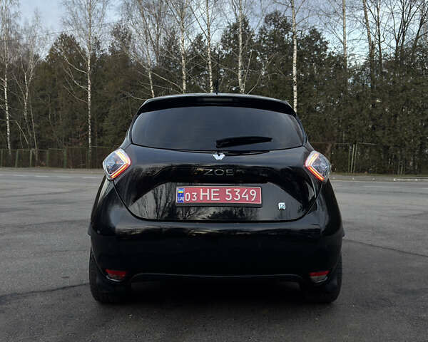 Черный Рено Зое, объемом двигателя 0 л и пробегом 90 тыс. км за 7700 $, фото 6 на Automoto.ua