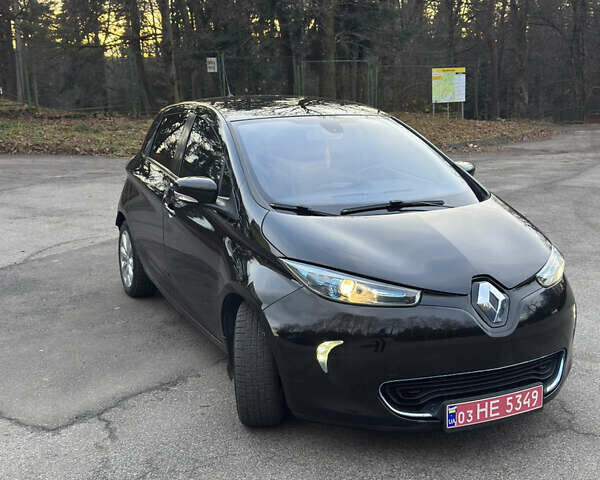 Черный Рено Зое, объемом двигателя 0 л и пробегом 90 тыс. км за 7700 $, фото 2 на Automoto.ua