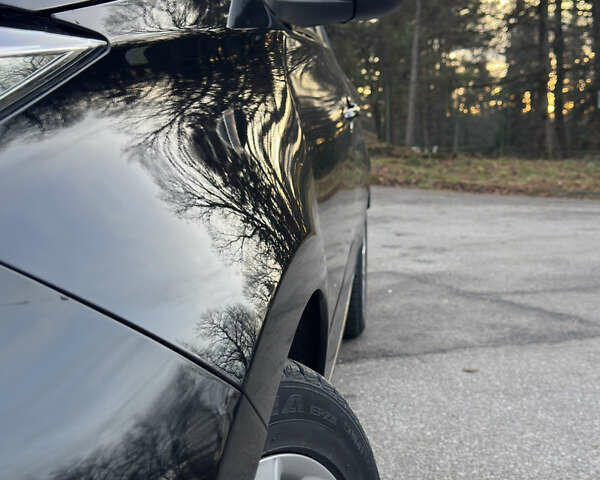 Черный Рено Зое, объемом двигателя 0 л и пробегом 90 тыс. км за 7700 $, фото 4 на Automoto.ua