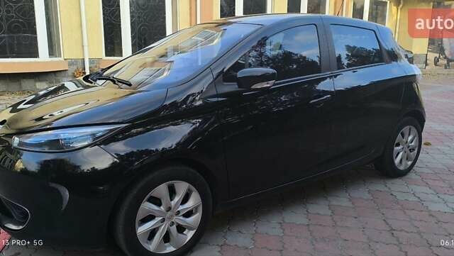 Черный Рено Зое, объемом двигателя 0 л и пробегом 64 тыс. км за 7350 $, фото 19 на Automoto.ua