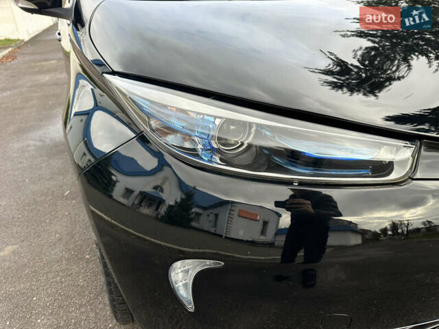 Черный Рено Зое, объемом двигателя 0 л и пробегом 55 тыс. км за 6700 $, фото 14 на Automoto.ua