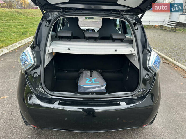 Черный Рено Зое, объемом двигателя 0 л и пробегом 55 тыс. км за 6700 $, фото 25 на Automoto.ua