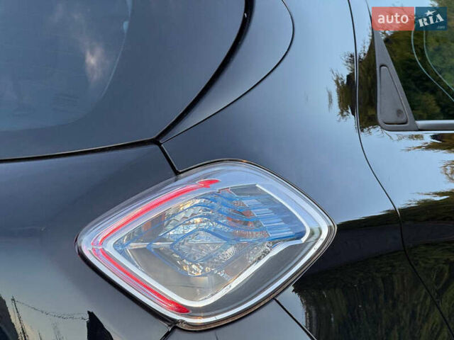Чорний Рено Зое, об'ємом двигуна 0 л та пробігом 78 тис. км за 6999 $, фото 25 на Automoto.ua