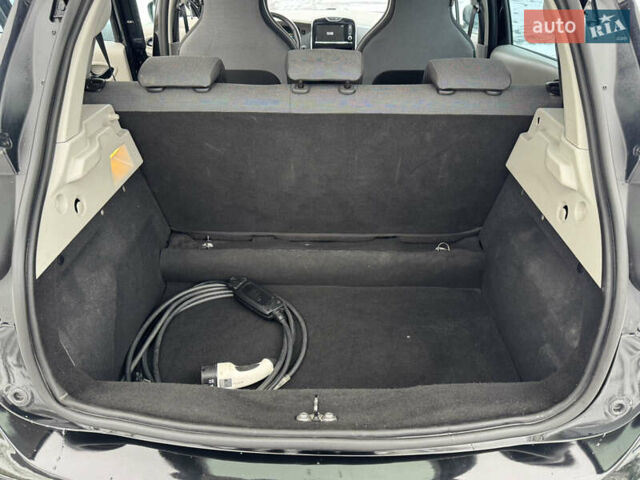 Черный Рено Зое, объемом двигателя 0 л и пробегом 91 тыс. км за 6499 $, фото 26 на Automoto.ua