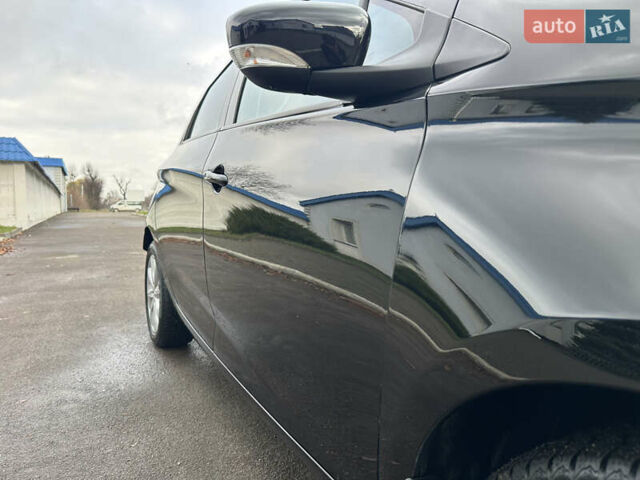 Черный Рено Зое, объемом двигателя 0 л и пробегом 55 тыс. км за 6700 $, фото 15 на Automoto.ua