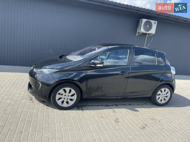 Черный Рено Зое, объемом двигателя 0 л и пробегом 120 тыс. км за 6500 $, фото 2 на Automoto.ua