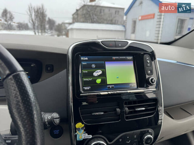 Черный Рено Зое, объемом двигателя 0 л и пробегом 91 тыс. км за 6499 $, фото 36 на Automoto.ua