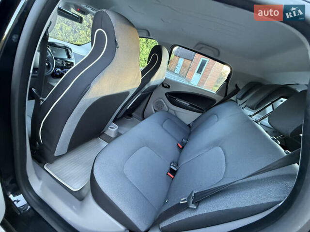 Рено Зое 2014 в Стрые на Automoto.ua Черный Рено Зое, объемом двигателя 0 л и пробегом 78 тыс. км за 6999 $, фото 40 на Automoto.ua