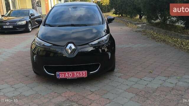 Черный Рено Зое, объемом двигателя 0 л и пробегом 64 тыс. км за 7350 $, фото 3 на Automoto.ua