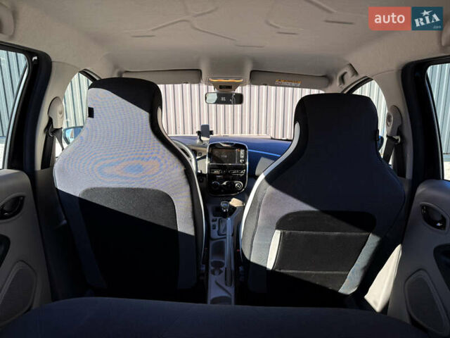 Чорний Рено Зое, об'ємом двигуна 0 л та пробігом 96 тис. км за 6350 $, фото 12 на Automoto.ua