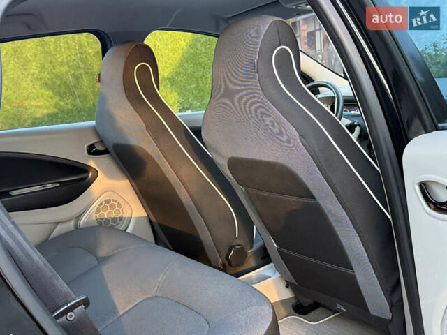 Рено Зое 2014 в Стрые на Automoto.ua Черный Рено Зое, объемом двигателя 0 л и пробегом 78 тыс. км за 6999 $, фото 36 на Automoto.ua