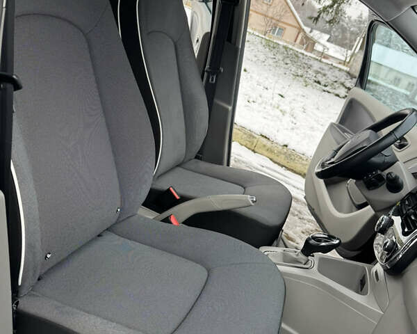 Черный Рено Зое, объемом двигателя 0 л и пробегом 91 тыс. км за 6499 $, фото 33 на Automoto.ua