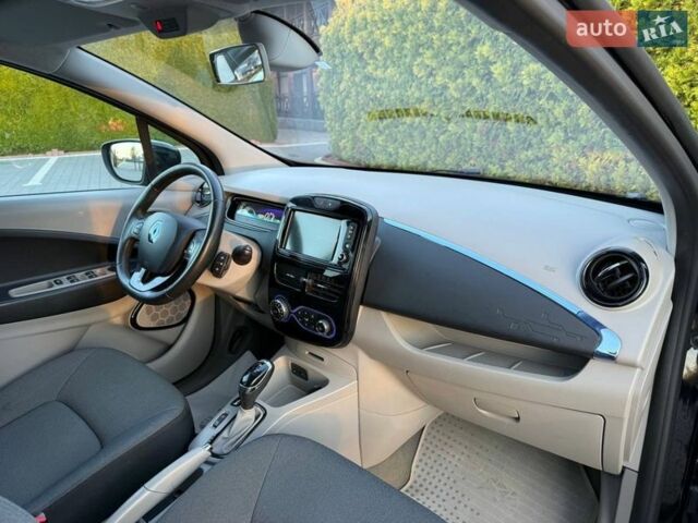 Черный Рено Зое, объемом двигателя 0 л и пробегом 78 тыс. км за 6999 $, фото 28 на Automoto.ua