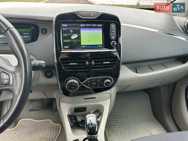 Черный Рено Зое, объемом двигателя 0 л и пробегом 56 тыс. км за 6350 $, фото 28 на Automoto.ua