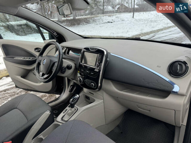 Черный Рено Зое, объемом двигателя 0 л и пробегом 91 тыс. км за 6499 $, фото 30 на Automoto.ua