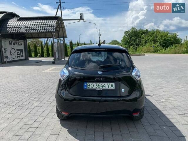 Черный Рено Зое, объемом двигателя 0 л и пробегом 130 тыс. км за 6400 $, фото 7 на Automoto.ua