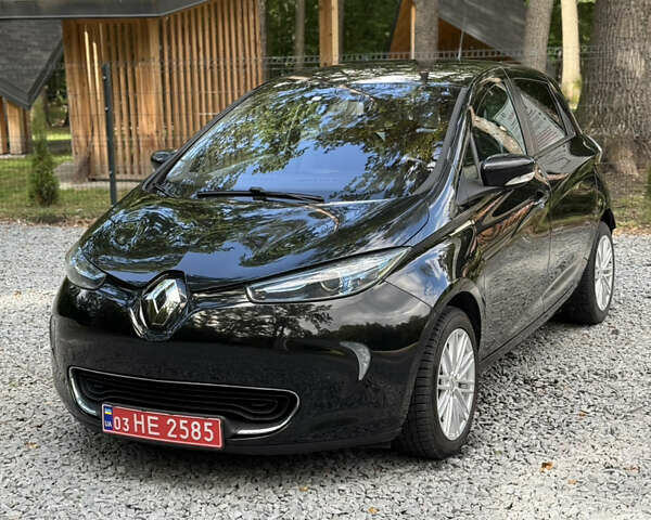 Черный Рено Зое, объемом двигателя 0 л и пробегом 120 тыс. км за 6199 $, фото 1 на Automoto.ua
