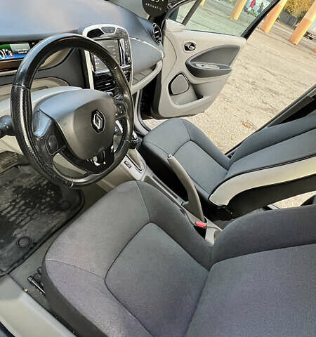 Рено Зое 2015 у Івано-Франківську на Automoto.ua Чорний Рено Зое, об'ємом двигуна 0 л та пробігом 153 тис. км за 6800 $, фото 20 на Automoto.ua