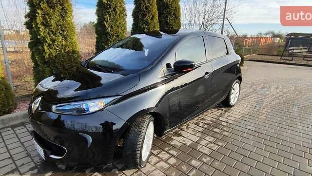 Черный Рено Зое, объемом двигателя 0 л и пробегом 76 тыс. км за 7650 $, фото 5 на Automoto.ua