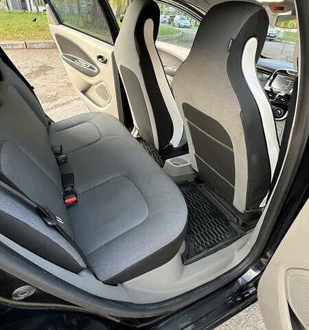 Рено Зое 2015 у Івано-Франківську на Automoto.ua Чорний Рено Зое, об'ємом двигуна 0 л та пробігом 153 тис. км за 6800 $, фото 24 на Automoto.ua