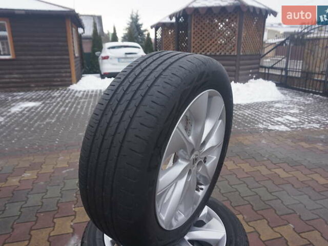 Черный Рено Зое, объемом двигателя 0 л и пробегом 178 тыс. км за 6444 $, фото 73 на Automoto.ua