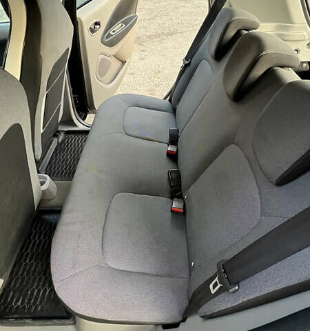 Рено Зое 2015 у Івано-Франківську на Automoto.ua Чорний Рено Зое, об'ємом двигуна 0 л та пробігом 153 тис. км за 6800 $, фото 26 на Automoto.ua