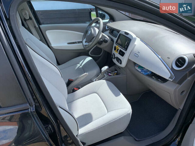 Черный Рено Зое, объемом двигателя 0 л и пробегом 92 тыс. км за 6999 $, фото 8 на Automoto.ua