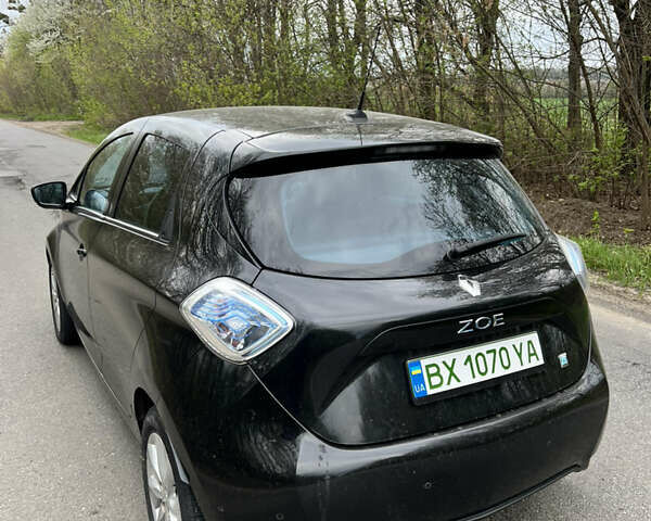 Черный Рено Зое, объемом двигателя 0 л и пробегом 119 тыс. км за 8000 $, фото 2 на Automoto.ua