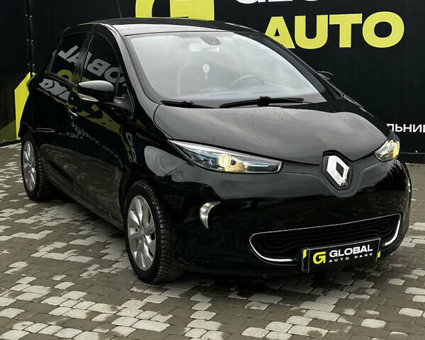 Черный Рено Зое, объемом двигателя 0 л и пробегом 74 тыс. км за 6900 $, фото 2 на Automoto.ua