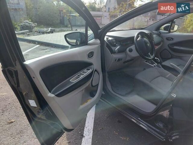 Черный Рено Зое, объемом двигателя 0 л и пробегом 100 тыс. км за 7700 $, фото 17 на Automoto.ua
