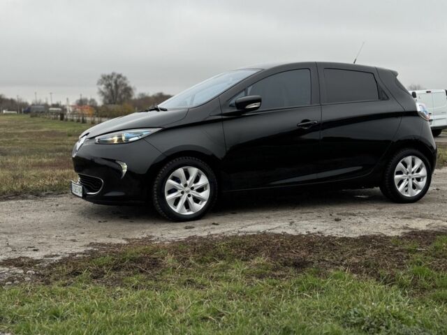 Черный Рено Зое, объемом двигателя 0 л и пробегом 140 тыс. км за 7700 $, фото 2 на Automoto.ua