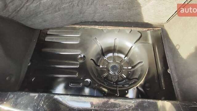 Черный Рено Зое, объемом двигателя 0 л и пробегом 76 тыс. км за 7650 $, фото 14 на Automoto.ua