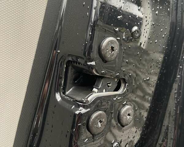 Черный Рено Зое, объемом двигателя 0 л и пробегом 147 тыс. км за 7777 $, фото 29 на Automoto.ua