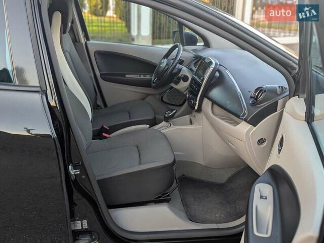 Рено Зое 2015 у Дубно на Automoto.ua Чорний Рено Зое, об'ємом двигуна 0 л та пробігом 120 тис. км за 6200 $, фото 23 на Automoto.ua