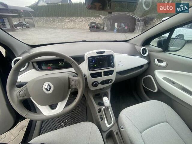 Черный Рено Зое, объемом двигателя 0 л и пробегом 147 тыс. км за 7777 $, фото 17 на Automoto.ua