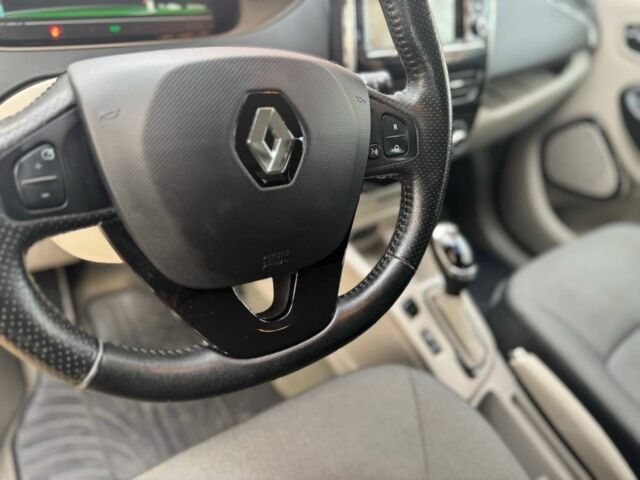 Рено Зое 2015 в Ровно на Automoto.ua Черный Рено Зое, объемом двигателя 0 л и пробегом 128 тыс. км за 6831 $, фото 10 на Automoto.ua