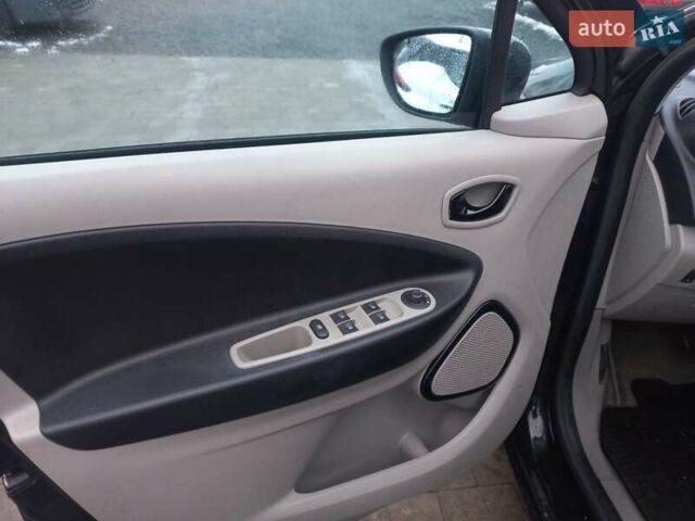 Черный Рено Зое, объемом двигателя 0 л и пробегом 139 тыс. км за 5900 $, фото 9 на Automoto.ua