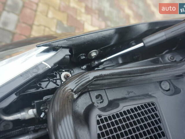 Черный Рено Зое, объемом двигателя 0 л и пробегом 156 тыс. км за 6555 $, фото 57 на Automoto.ua