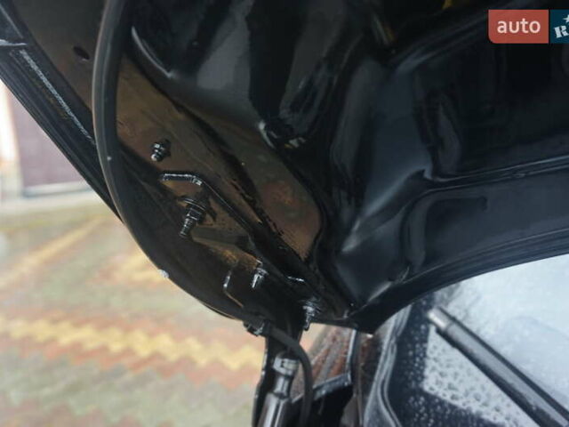 Черный Рено Зое, объемом двигателя 0 л и пробегом 101 тыс. км за 7222 $, фото 53 на Automoto.ua