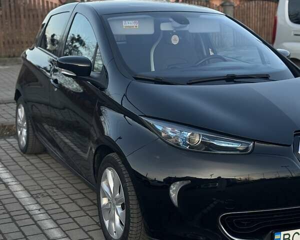 Черный Рено Зое, объемом двигателя 0 л и пробегом 74 тыс. км за 7600 $, фото 1 на Automoto.ua