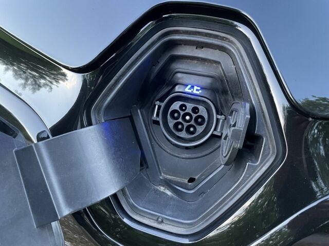 Рено Зое 2015 в Тернополе на Automoto.ua Черный Рено Зое, объемом двигателя 0 л и пробегом 145 тыс. км за 7099 $, фото 8 на Automoto.ua