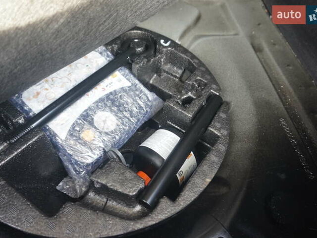 Чорний Рено Зое, об'ємом двигуна 0 л та пробігом 94 тис. км за 7200 $, фото 49 на Automoto.ua