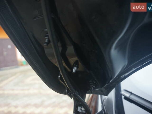 Черный Рено Зое, объемом двигателя 0 л и пробегом 156 тыс. км за 6555 $, фото 56 на Automoto.ua