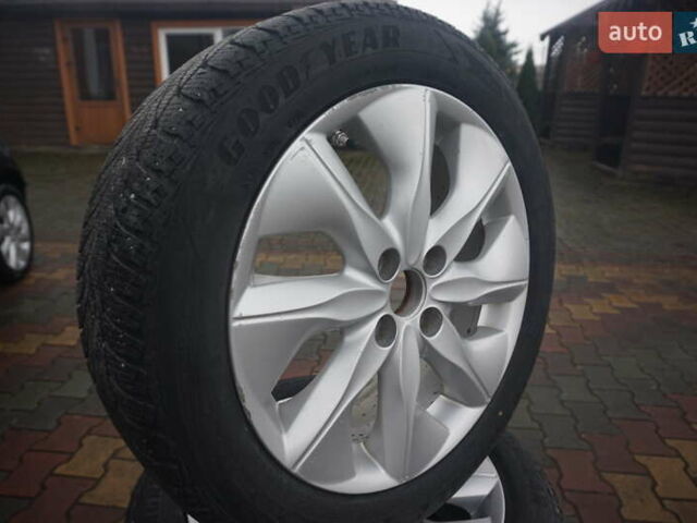 Черный Рено Зое, объемом двигателя 0 л и пробегом 101 тыс. км за 7222 $, фото 70 на Automoto.ua