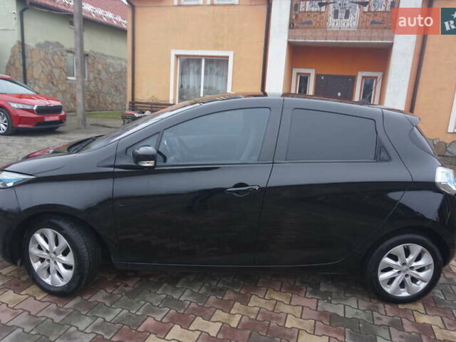 Черный Рено Зое, объемом двигателя 0 л и пробегом 156 тыс. км за 6555 $, фото 21 на Automoto.ua