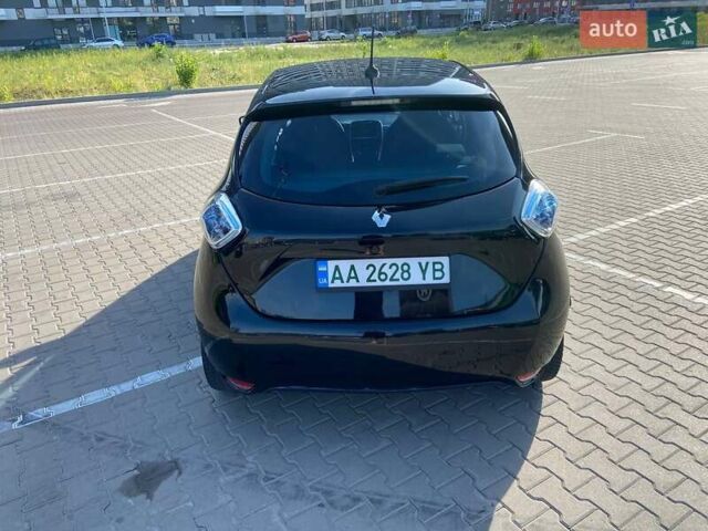 Черный Рено Зое, объемом двигателя 0 л и пробегом 240 тыс. км за 6500 $, фото 4 на Automoto.ua