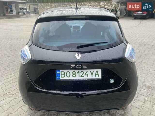 Черный Рено Зое, объемом двигателя 0 л и пробегом 147 тыс. км за 7777 $, фото 12 на Automoto.ua