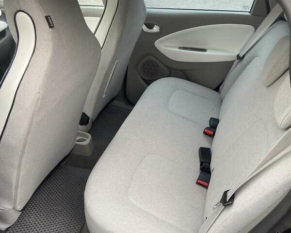 Черный Рено Зое, объемом двигателя 0 л и пробегом 147 тыс. км за 7777 $, фото 19 на Automoto.ua